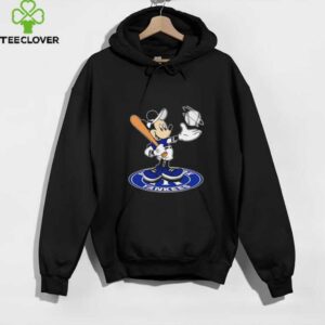 New York Yankees Cheerful Mickey Disney shirt