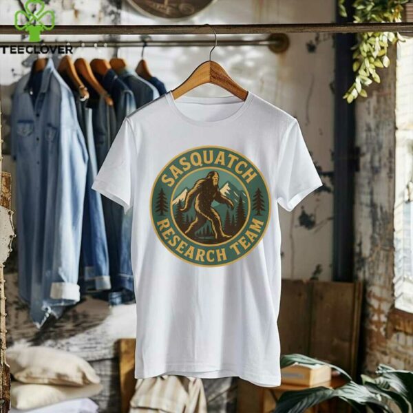 Sasquatch Research Team Bigfoot Cryptic Graphic Shirt