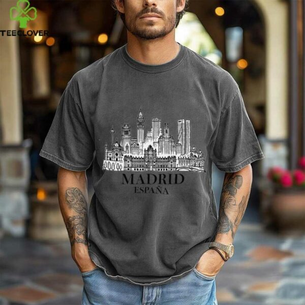 Souvenir From Madrid Spain Skyline EspañA Vacation Shirt