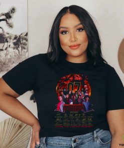 07 Years Of Stranger Things 2016 – 2023 Thank You For The Memories Signatures Shirt