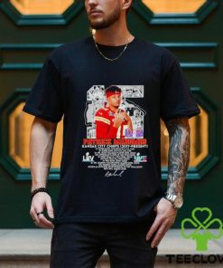 15 Patrick Mahomes Kansas City Chiefs 2017 present signature shirt