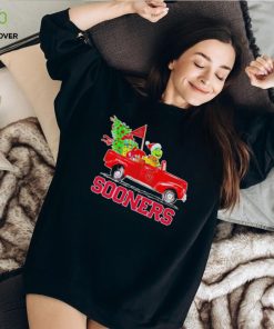 Happy Merry Christmas The Grinch drive a car Oklahoma Sooners football logo flag gift hoodie, sweater, longsleeve, shirt v-neck, t-shirt