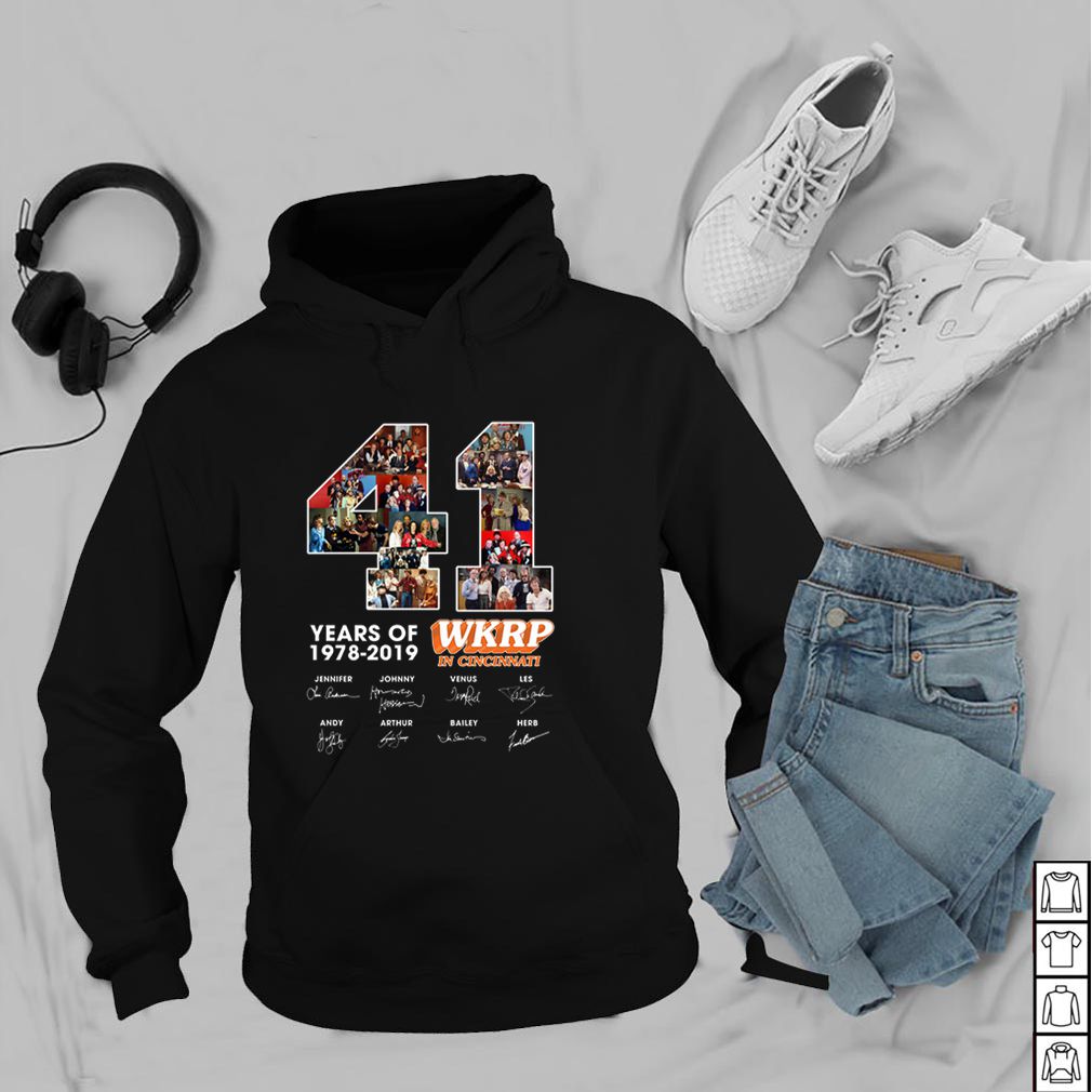 Awesome 41 Years Of WKRP in Cincinnati 1978-2019 Signatures hoodie, sweater, longsleeve, shirt v-neck, t-shirt