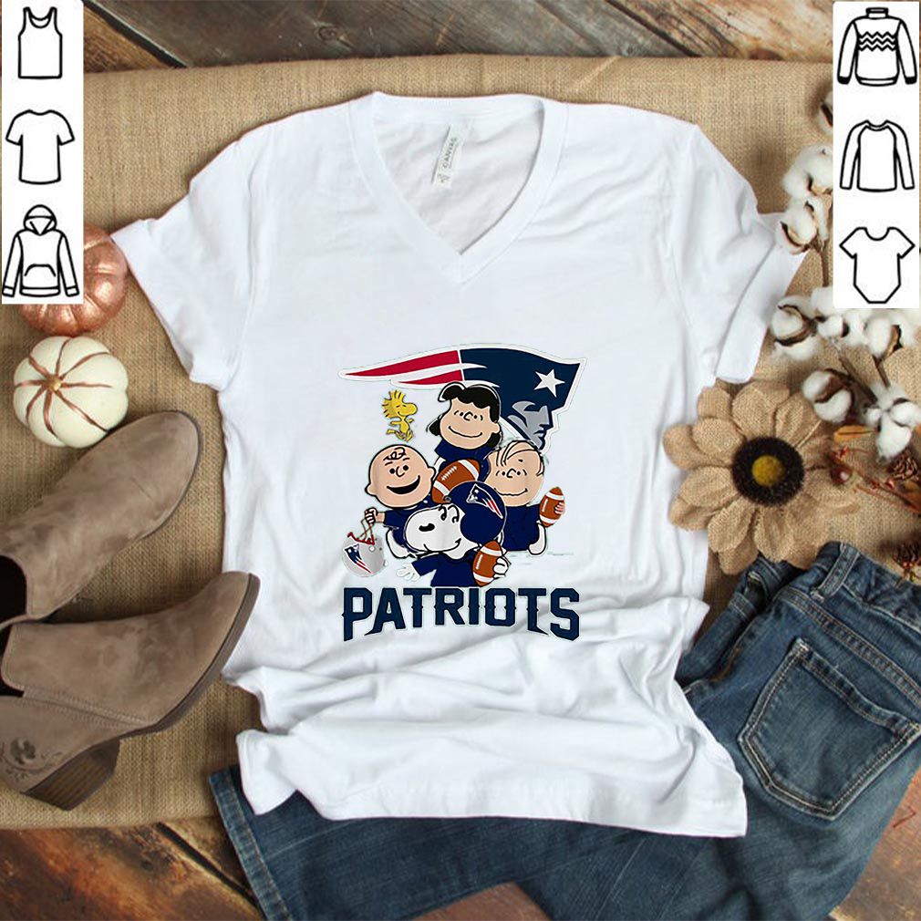 New England Patriots Charlie Brown Peanuts hoodie, sweater, longsleeve, shirt v-neck, t-shirt