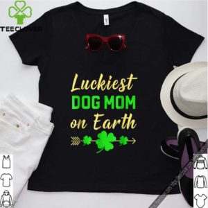 Premium St Patricks Day Luckiest Dog Mom On Earth Gift
