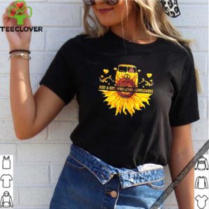 Hippie car just a girl who loves sunflower shirt