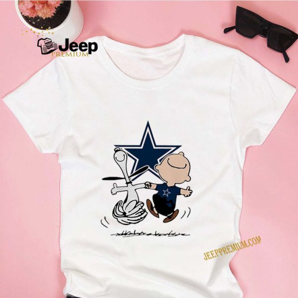 Snoopy and charlie brown dallas cowboys football shirt