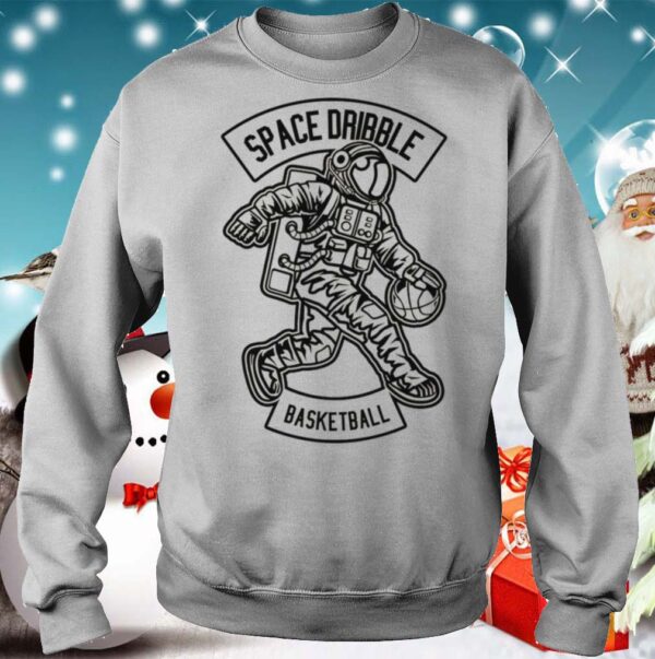 Astronaut playing basketball shirt