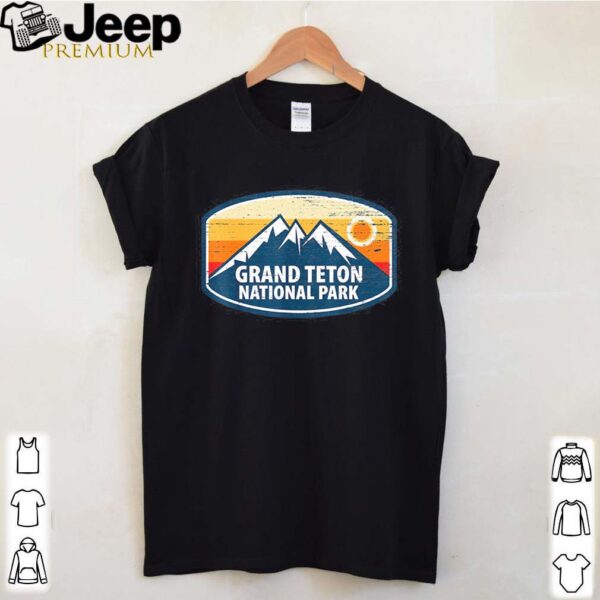 Grand Teton National Park Wyoming Retro Distressed Souvenir