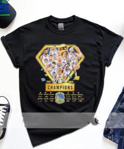 2021 2022 NBA Finals Champions Golden State Warriors Team Signatures For Fan T Shirt 1 2021 2022 NBA Finals Champions Golden State Warriors Team Signatures For Fan T Shirt