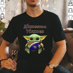 Baby Yoda Hug Minnesota Vikings 2021