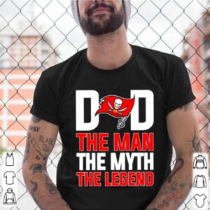 Tampa Bay Buccaneers dad the man the myth the legend shirt