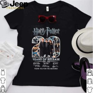 20 Years of Harry Potter release 2002 2021 thank you for the memories signatures hoodie, sweater, longsleeve, shirt v-neck, t-shirt Shirt, hoodie, sweater, long sleeve and tank top