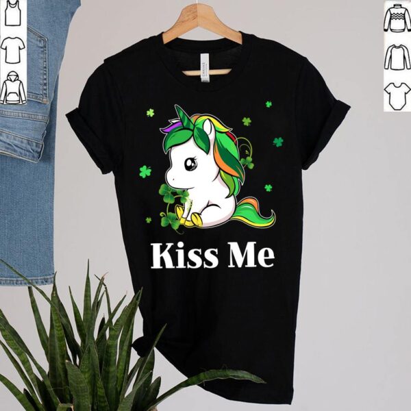 Funny Kiss Me Irish St Patricks Day Shirt Unicorn Lovers Clover Lucky Shamrock T-Shirt