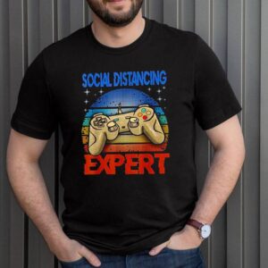 Social distancing expert gamer vintage hoodie, sweater, longsleeve, shirt v-neck, t-shirt