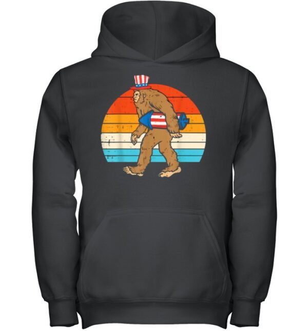 Bigfoot Sasquatch Firecracker American USA 4th Of July Vintage T Shirt