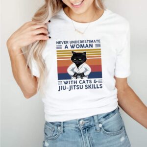 Black Cat Never Underestimate A Woman With Cats And Jiu jitsu Skills Vintage shirt