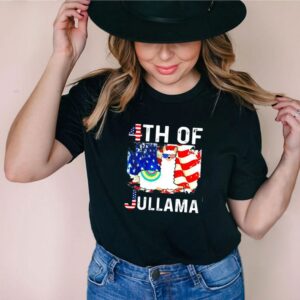 Llama 4th of July Jullama shirtLove One Woman and Several Cars Classic T-Shirt