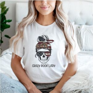 Skull girl crazy book crazy shirtgirl crazy book crazy shirt classic mens t-shirt