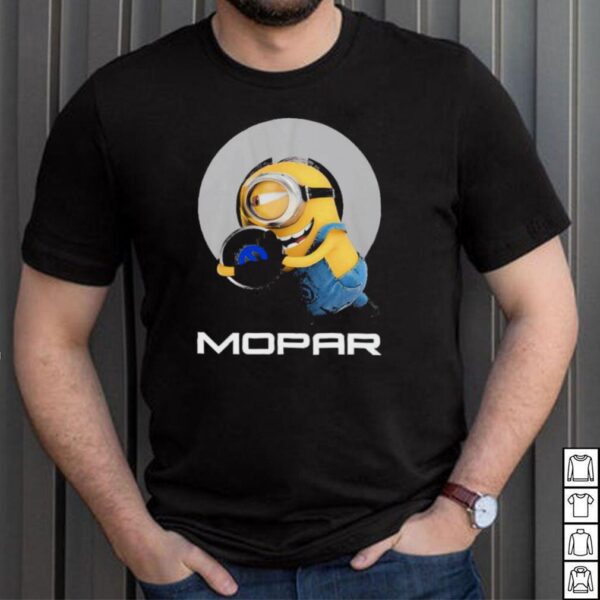 Minions hug Mopar logo hoodie, sweater, longsleeve, shirt v-neck, t-shirt