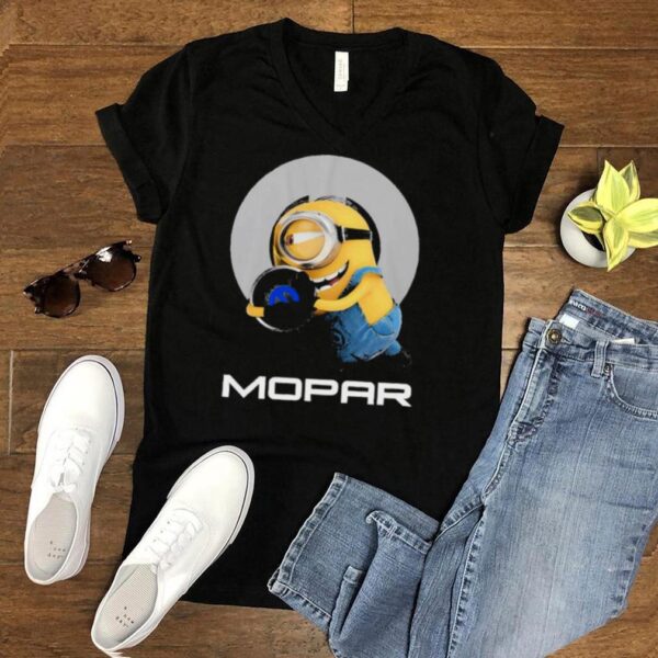 Minions hug Mopar logo hoodie, sweater, longsleeve, shirt v-neck, t-shirt