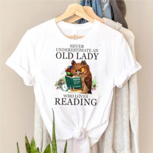 Owl Never Underestimate An Old Lady Who Loves Reading Book shirt