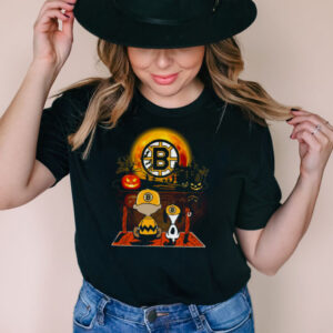 Snoopy and Charlie Brown Pumpkin Boston Bruins Halloween Moon shirt