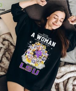 2023 Never underestimate a Woman who understands football and loves LSU Tigers team signatures hoodie, sweater, longsleeve, shirt v-neck, t-shirt