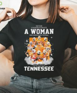 2023 Never underestimate a Woman who understands football and loves Tennessee team signatures hoodie, sweater, longsleeve, shirt v-neck, t-shirt