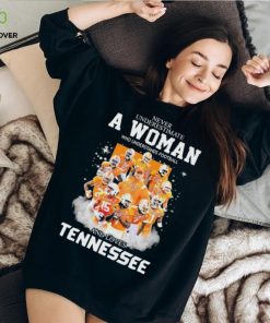 2023 Never underestimate a Woman who understands football and loves Tennessee team signatures hoodie, sweater, longsleeve, shirt v-neck, t-shirt