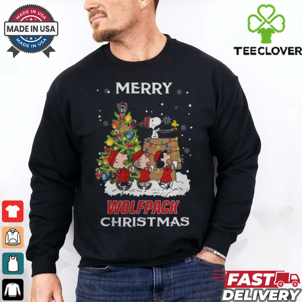 2024 NC State Wolfpack Snoopy And Friends Merry Christmas Shirt 2024 NC State Wolfpack Snoopy And Friends Merry Christmas Shirt