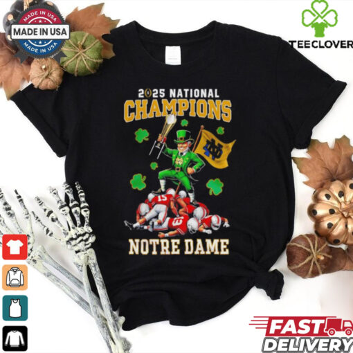 2025 National Champions Trophy Notre Dame Fighting Irish Mascot vs Ohio State Buckeyes Players Graphic shirt