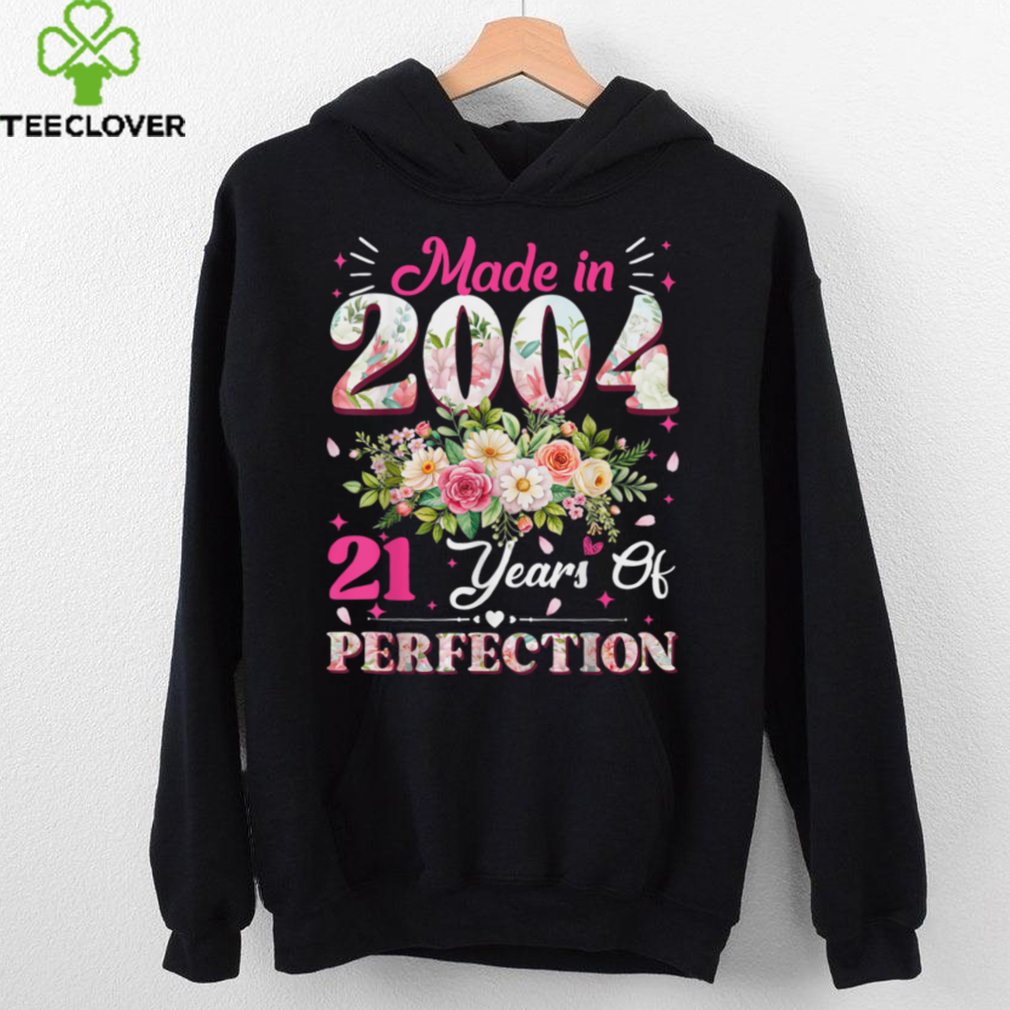 21 Year Old Made In 2004 Floral 21st Birthday Women Gifts T Shirt 21 Year Old Made In 2004 Floral 21st Birthday Women Gifts T Shirt