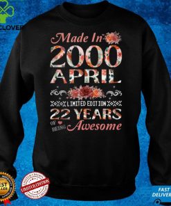 22nd Birthday Flowers Gift for Girls Born in April 2000 Tank Top