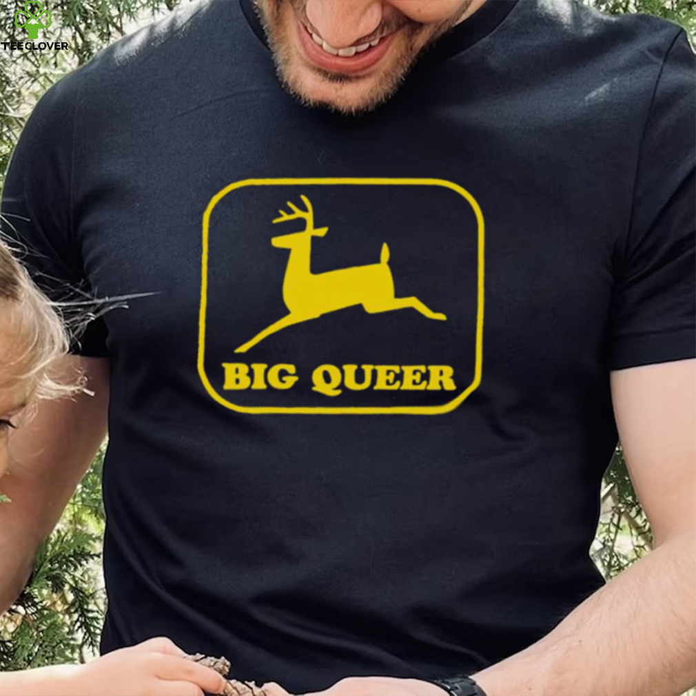 3RD Class Big Queer logo shirt
