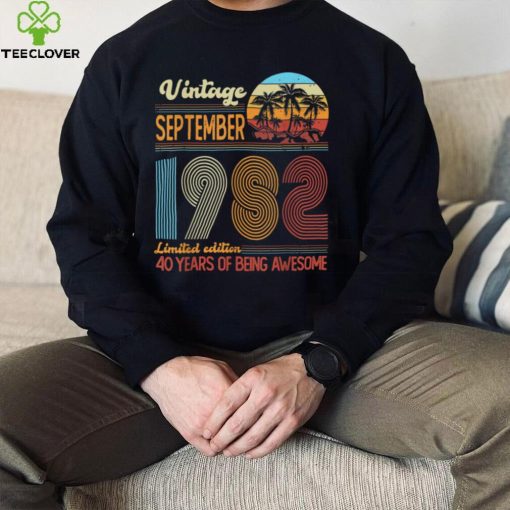 40 Year Old Gift Vintage September 1982 40th Birthday T Shirt