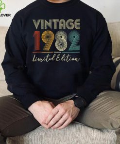 40 Year Old Gifts Vintage 1982 Limited Edition 40th Birthday T Shirt