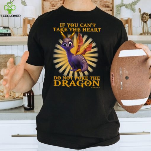 This artistic and dragon lover comic artwork graphic is great for lovers of these mythical, scaled, horned and winged creatures Classic T Shirt
