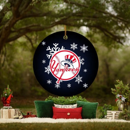 New York Yankees MLB Custom Name 2023 Holiday Gifts Christmas Decorations Ornament