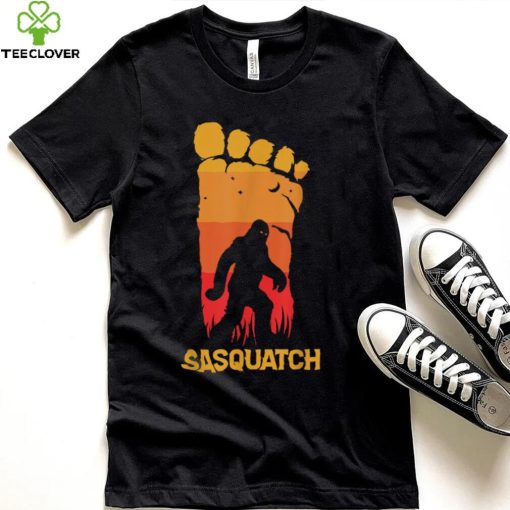 80’s Vintage Bigfoot Silhouette Sun Sasquatch Mens Womens T Shirt