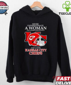 A women who understands football and loves Kansas City Chiefs shirt