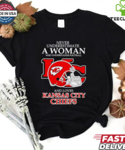 A women who understands football and loves Kansas City Chiefs shirt