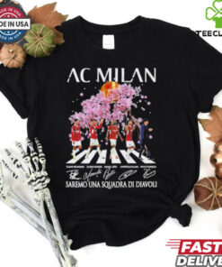 AC Milan Paulo Fonseca Pulisic Leao Morata and Reijnders road saremo una squadra di diavoli signatures shirt