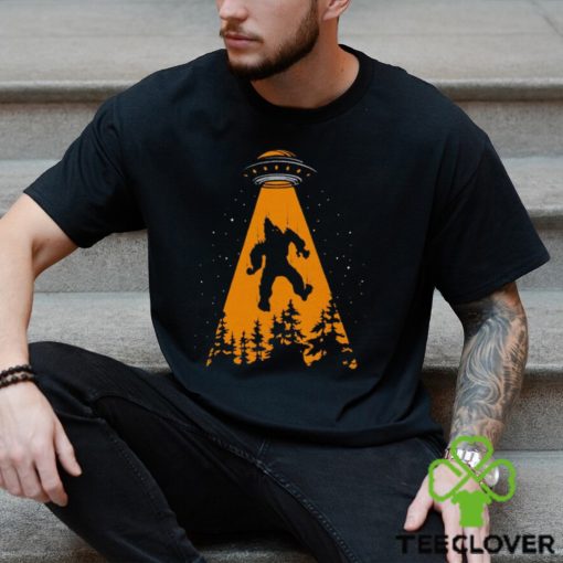 Alien Squatch UFO shirt