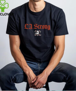 The **Anaheim Ducks Fanatics Unisex LA Strong Shirt** is a stylish and bold shirt that celebrates the strength and resilience of Los Angeles, while showing support for the Anaheim Ducks. With a sleek design and comfortable fit, this shirt is perfect for fans who want to represent their favorite team and the LA community.