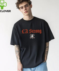 The **Anaheim Ducks Fanatics Unisex LA Strong Shirt** is a stylish and bold shirt that celebrates the strength and resilience of Los Angeles, while showing support for the Anaheim Ducks. With a sleek design and comfortable fit, this shirt is perfect for fans who want to represent their favorite team and the LA community.