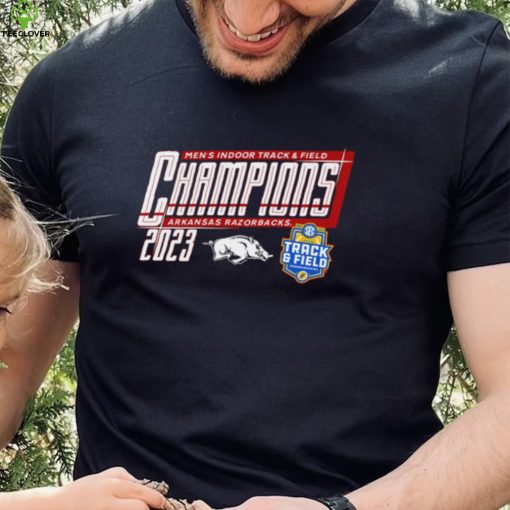 Men’s Arkansas Razorbacks 2023 SEC Indoor Track & Field Champions Locker Room Logo T-Shirt