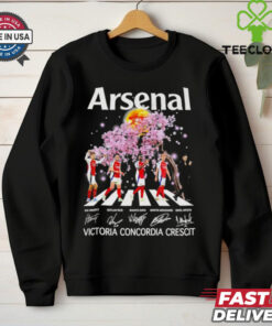 Arsenal Abbey Road cherry blossom victoria concordia crescit shirt