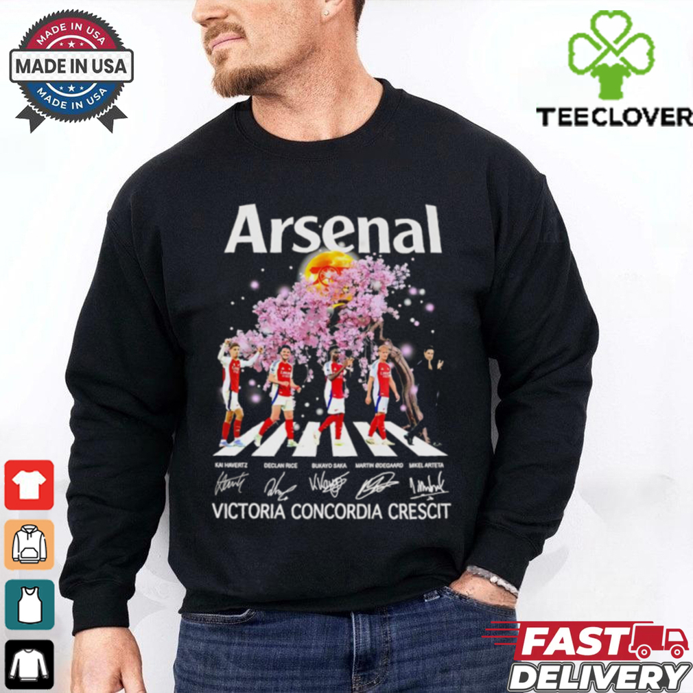 Arsenal Abbey Road cherry blossom victoria concordia crescit shirt Arsenal Abbey Road cherry blossom victoria concordia crescit shirt