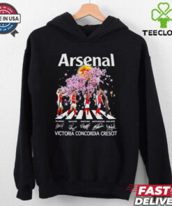 Arsenal Abbey Road cherry blossom victoria concordia crescit shirt